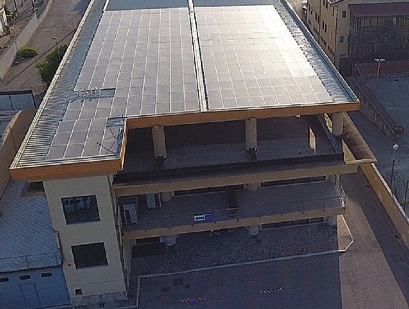 Foto dell'impianto fotovoltaico visto dal drone