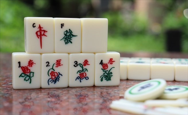 Mahjong, il gioco cinese con le tessere in legno più antico e affascinante che ci sia